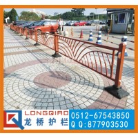 蘇州花式道路護(hù)欄 道路隔離護(hù)欄 景區(qū)鍍鋅鋼噴塑護(hù)欄